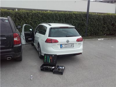 zabuchnute auto